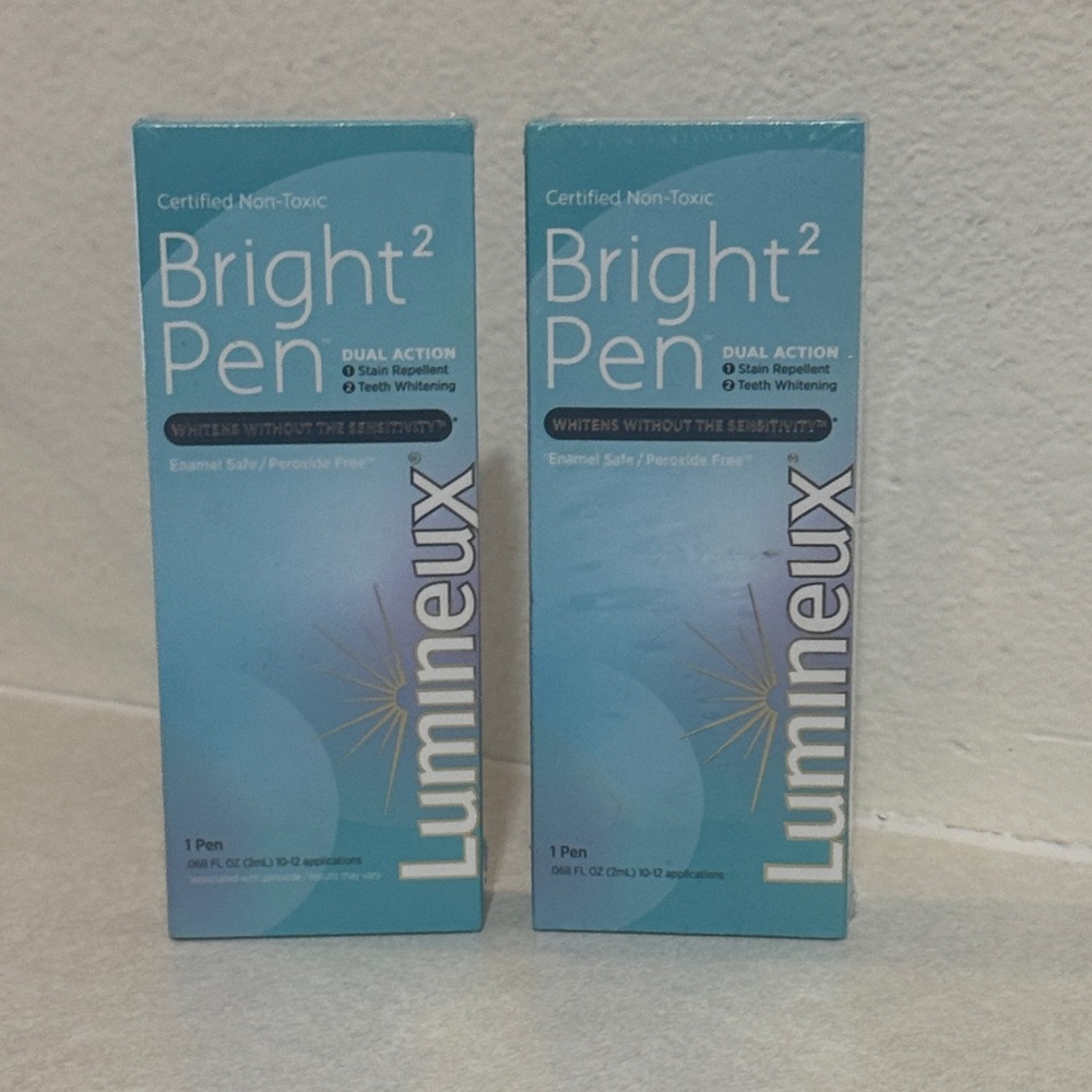 Lumineux 2-in-1 Bright Pen Dual Action Teeth Whitening Set